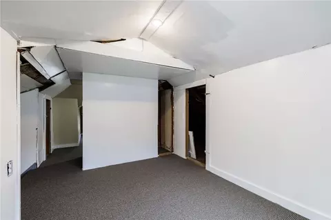Bedroom - 44 Beach Ter, Irondequoit, NY 14617 photo 3 of 4