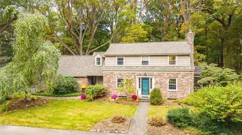 4 Highland Hts, Rochester, NY 14618