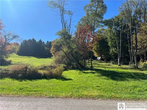 5921 Colt Rd, Portland, NY 14716