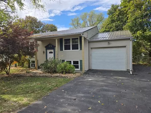 27 Lynaugh Rd, Victor, NY 14564