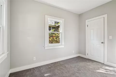Bedroom - 439 Crossfield Rd, Irondequoit, NY 14609 photo 3 of 7