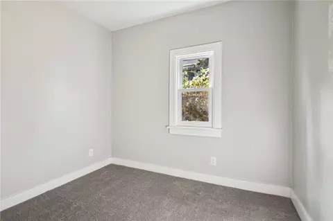 Bedroom - 439 Crossfield Rd, Irondequoit, NY 14609 photo 4 of 7
