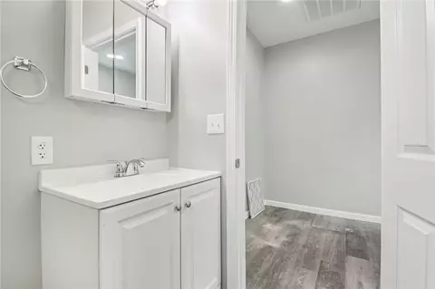 Bath - 439 Crossfield Rd, Irondequoit, NY 14609 photo 2 of 2