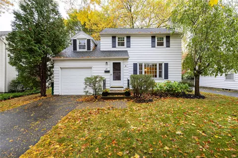 48 Willowdale Dr, Rochester, NY 14618