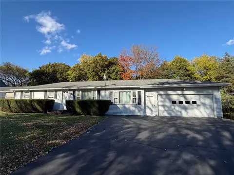 80 Downsview Dr, Gates, NY 14606 photo 24