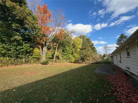 80 Downsview Dr, Gates, NY 14606 photo 22