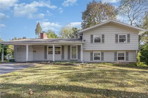 50 Jamestown Ter, Greece, NY 14615