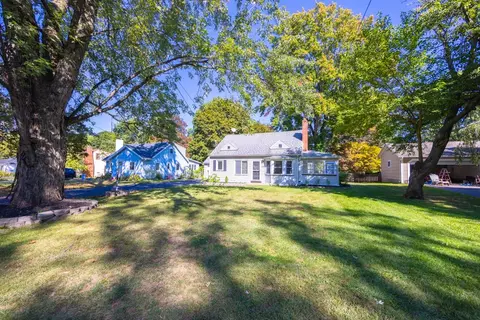 195 Rowley Dr, Gates, NY 14624