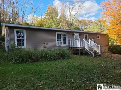 38 E Whallon St, Mayville, NY 14757
