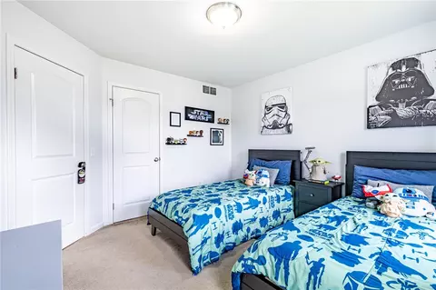 Bedroom - 242 Woodsview Dr, Webster, NY 14580 photo 4 of 4