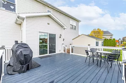 Exterior - 242 Woodsview Dr, Webster, NY 14580 photo 4 of 7