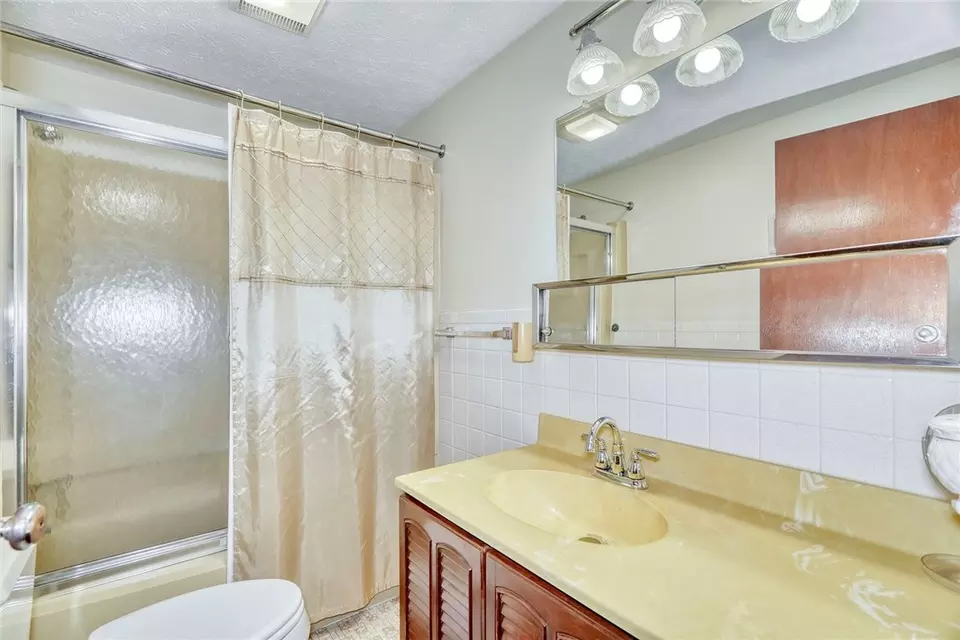 Bath - 45 Meadowbrook Dr, Albion, NY 14411 photo 1 of 3