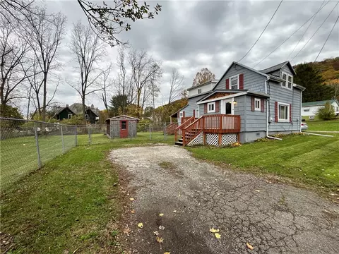 261 W 13th St, Elmira, NY 14903