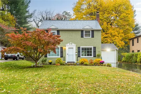 70 Park Ln, Rochester, NY 14625