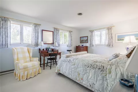 Bedroom - 314 Rock Beach Rd, Irondequoit, NY 14617 photo 3 of 3