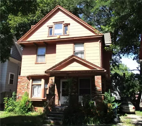 70 Ferndale Cres, Rochester, NY 14609