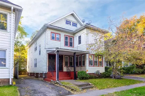 187-189 Delamaine Dr, Rochester, NY 14621