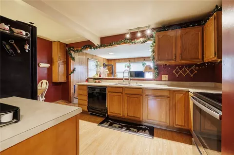 264 Heberle Rd, Irondequoit, NY 14609 photo 5