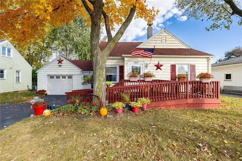 264 Heberle Rd, Irondequoit, NY 14609