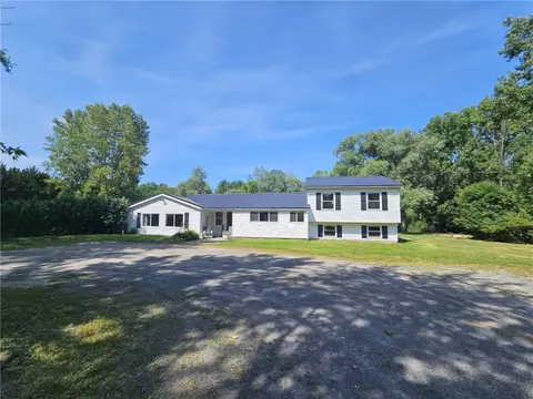 861 Filkins Rd, Arcadia, NY 14513