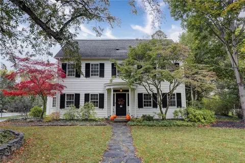 152 Trevor Court Rd, Brighton, NY 14610