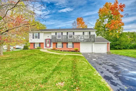 62 Clearview Dr, Ogden, NY 14559