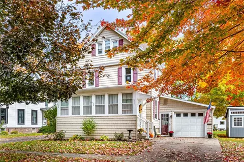 7 Ray St, Murray, NY 14470