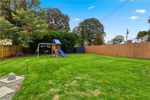 129 Montclair Dr, Irondequoit, NY 14617 photo 34