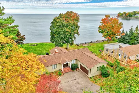 5559 Centenary Shores Rd, Sodus, NY 14551