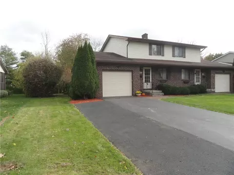 305 Willowbrooke Dr, Sweden, NY 14420