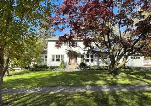 28 Academy Pl, Canandaigua, NY 14424