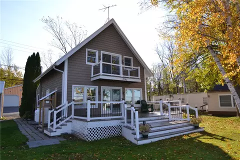 3572 Lakeview Dr, Perry, NY 14530