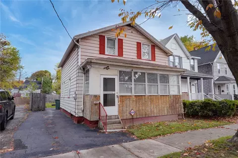 78 Bloss St, Rochester, NY 14608