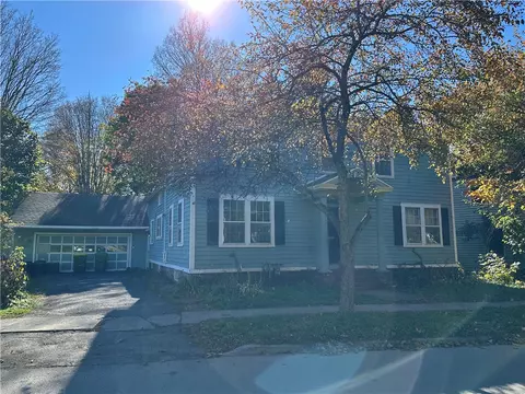 19 Cortland St, Norwich, NY 13815