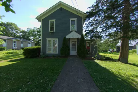 21 Linden St, Livonia, NY 14487