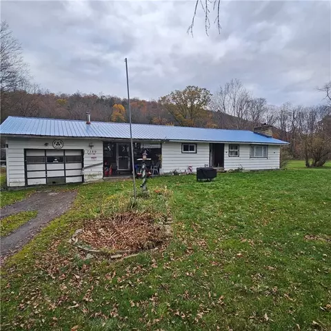 7189 Freeman Hollow Rd, Bath, NY 14810