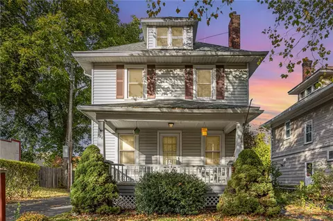 388 Cedarwood Ter, Rochester, NY 14609