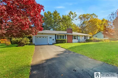 1 Villa Dr, Westfield, NY 14787