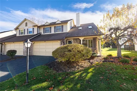41 Lac Kine Dr, Rochester, NY 14618