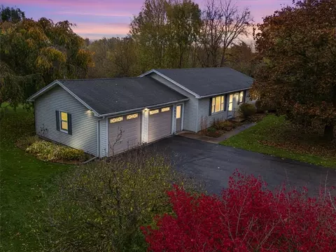 2857 Sherwood Rd, Palmyra, NY 14522