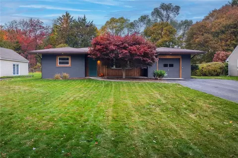 488 Manse Ln, Rochester, NY 14625