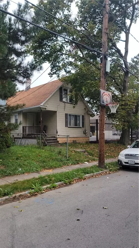 39 Miller St, Rochester, NY 14605