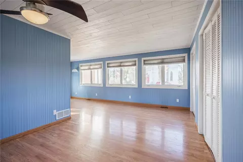 Living - 1234 Phelps Rd, Potter, NY 14507 photo 5 of 6