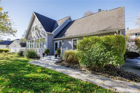 33 Webster Ave, Victor, NY 14564