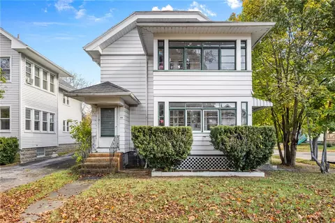 54 Turner St, Rochester, NY 14619