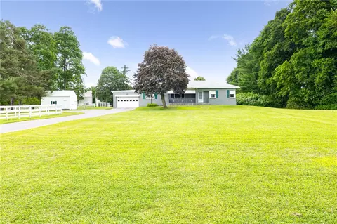 862 Marshall Rd, Chili, NY 14624