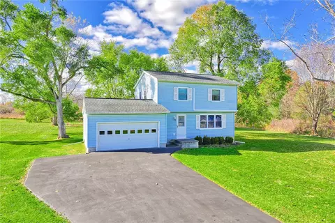 129 Stottle Rd, Chili, NY 14428