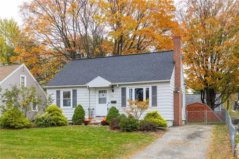123 Brayton Rd, Greece, NY 14616