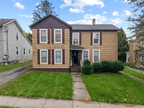 14 Capitol St, Auburn, NY 13021