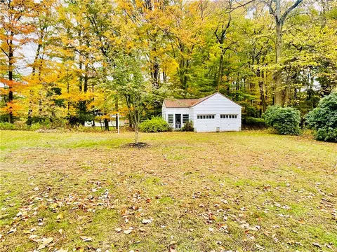 Exterior - 1045 Shoemaker Rd, Webster, NY 14580 photo 7 of 8